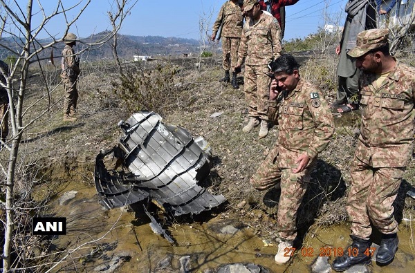 पुलवामा हल्ल्यातील वीरपत्नीचं दुर्दैव, पैशासाठी दिरासोबत लग्नासाठी दबाव