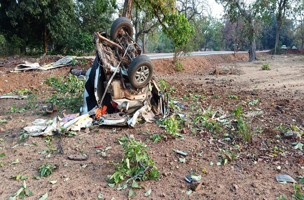 नक्षलवादी हल्ल्याने छत्तीसगड हादरलं, भाजप आमदारासह पाच जवानांचा मृत्यू